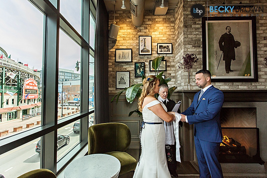 08-Wrigley-field-wedding-photos