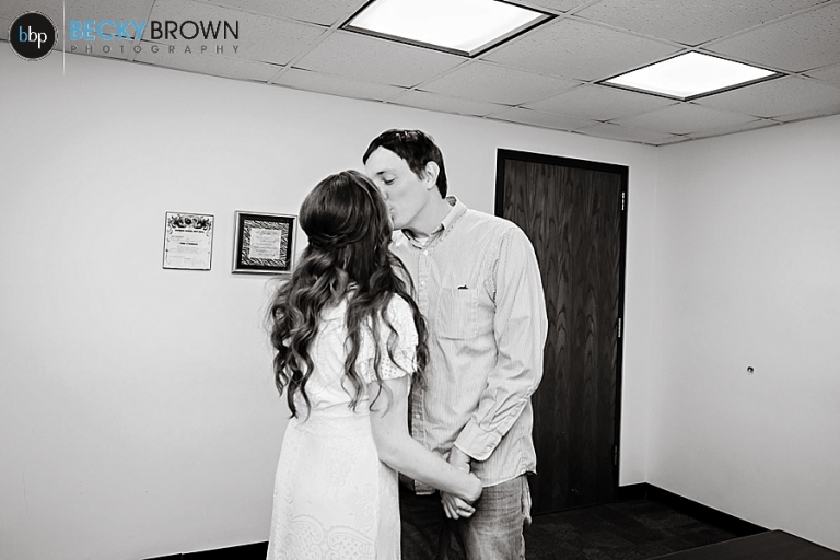 04-Chicago-elopement-city-hall