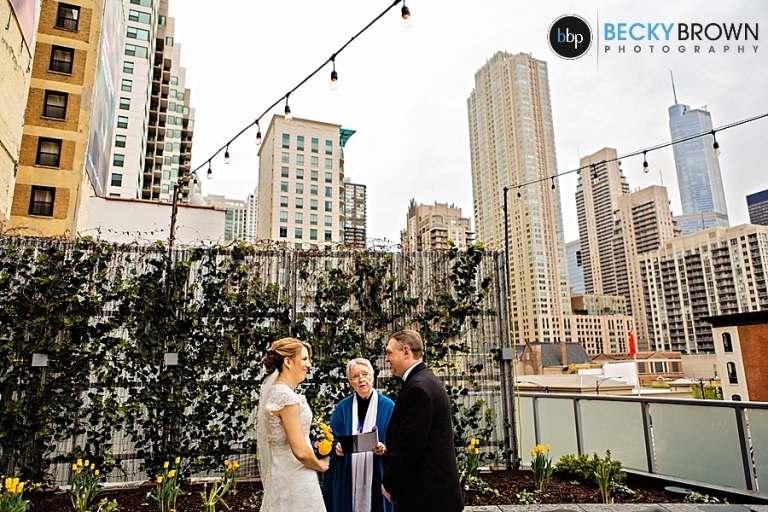 04-rooftop-wedding-godfrey-chicago