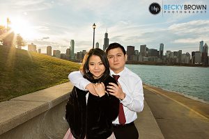 04-chicago-engagement-photos-by-lake